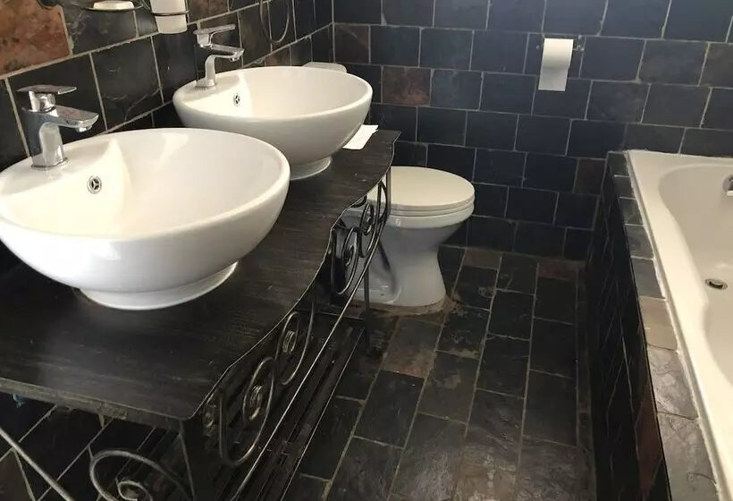 Hotelli Spendpenny Guest Farm