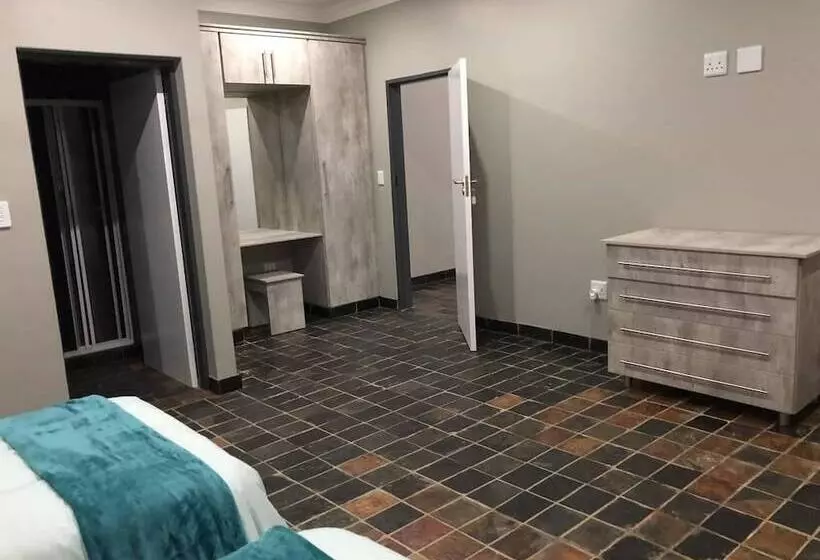 Hotelli Spendpenny Guest Farm