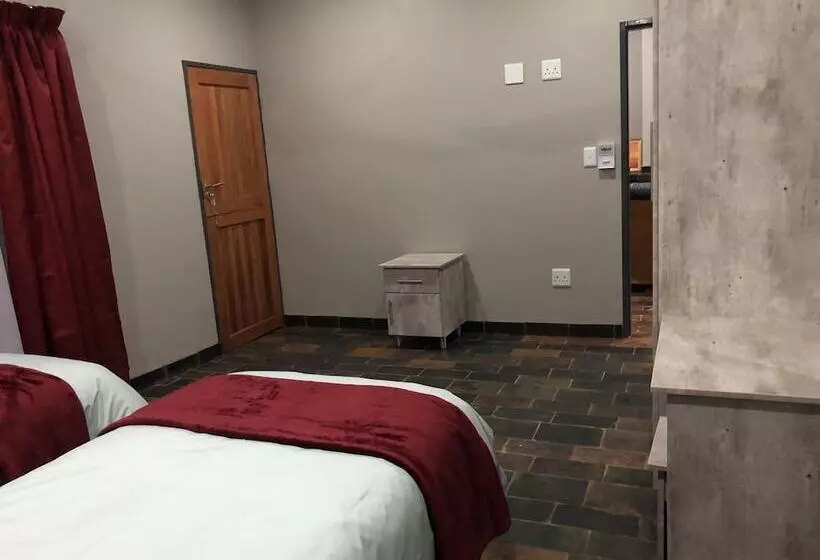 Hotelli Spendpenny Guest Farm