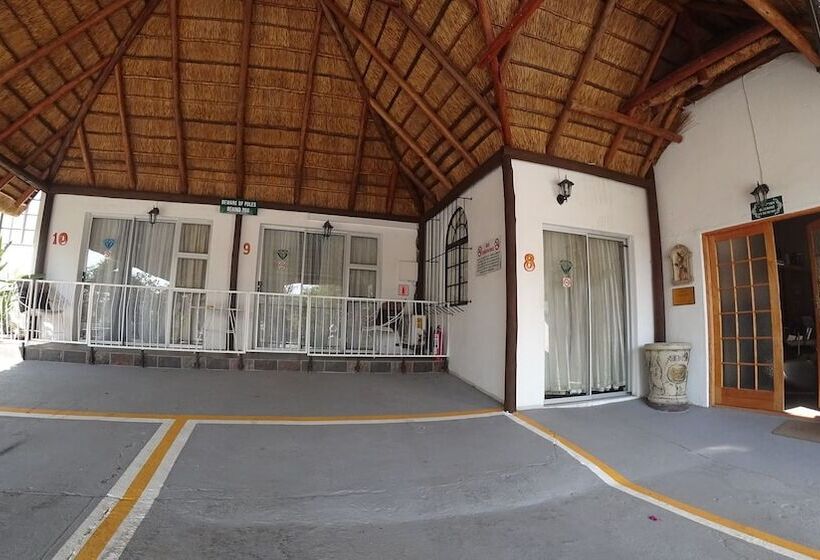 פנסיון Blue Diamond Lodge & Spa