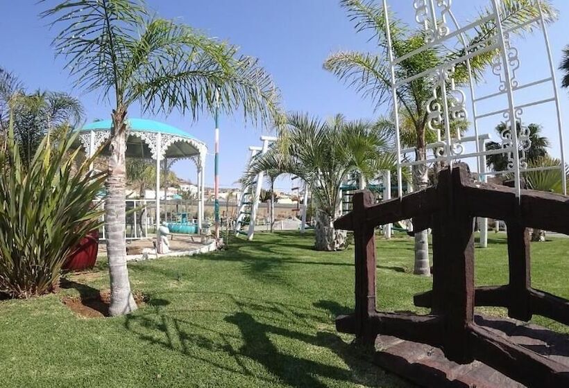 פנסיון Blue Diamond Lodge & Spa