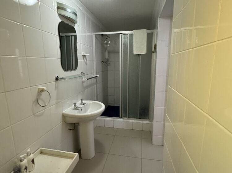 פנסיון Blue Diamond Lodge & Spa