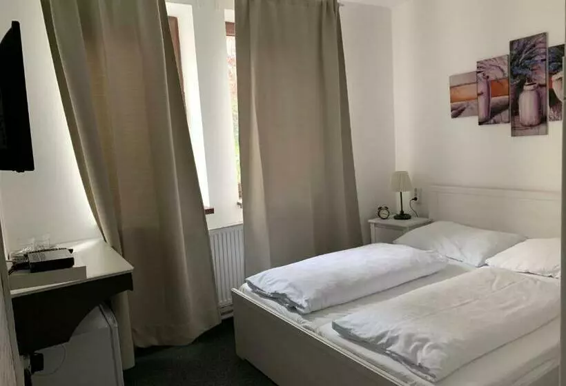 پانسیون Penzion Holiday