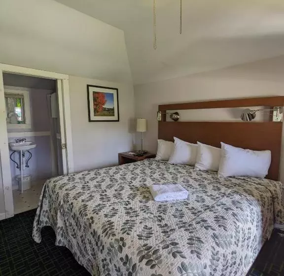 Perry S Motel And Cottages