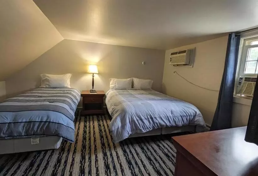 Perry S Motel And Cottages