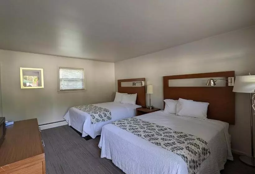 Perry S Motel And Cottages