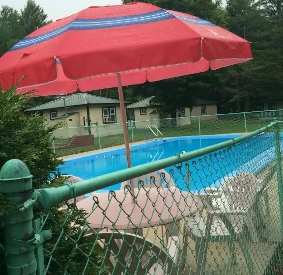 Perry S Motel And Cottages
