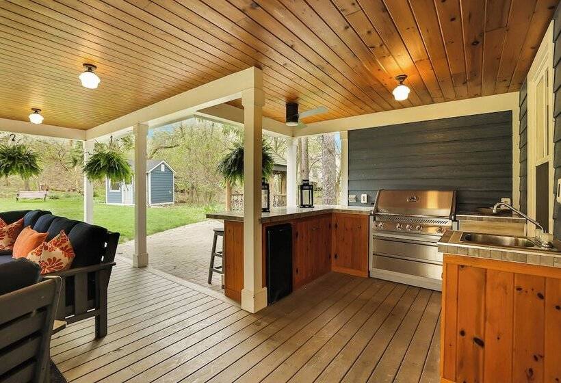 مبيت وإفطار The Royal Manor Inn