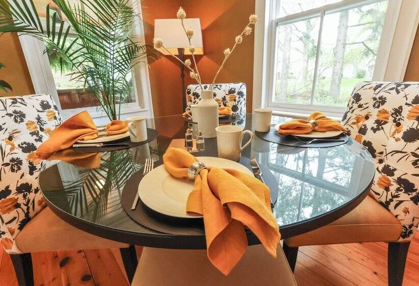 مبيت وإفطار The Royal Manor Inn