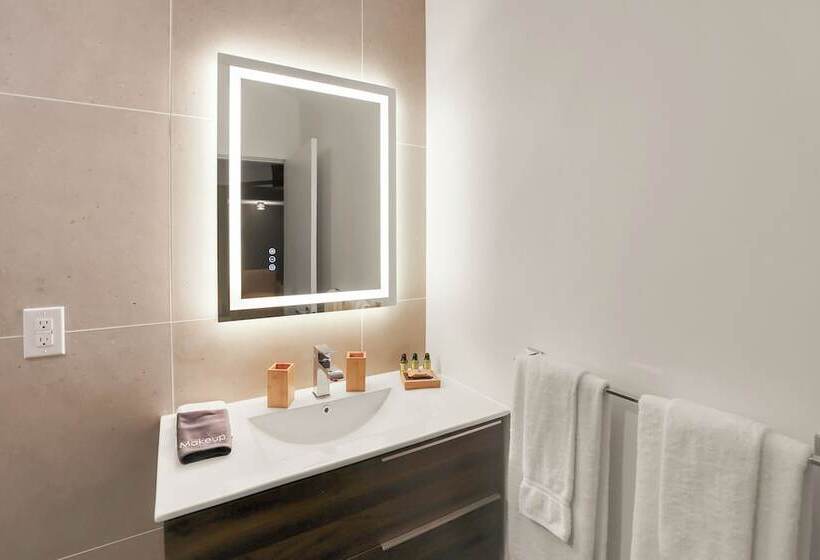 مبيت وإفطار The Royal Manor Inn