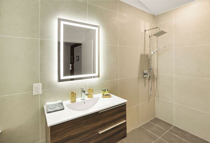 مبيت وإفطار The Royal Manor Inn