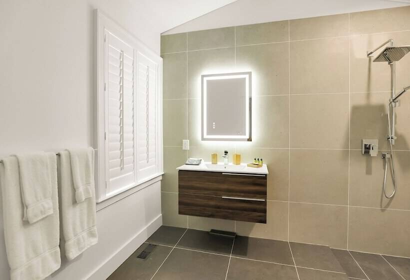 مبيت وإفطار The Royal Manor Inn