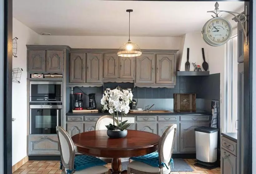 Aamiaismajoitus (B&B) Chambres D'hotes Les Papillons