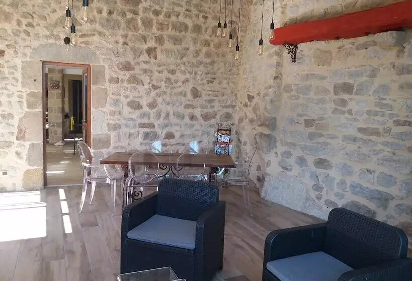 ベッドアンドブレックファースト Le Petit Volcan