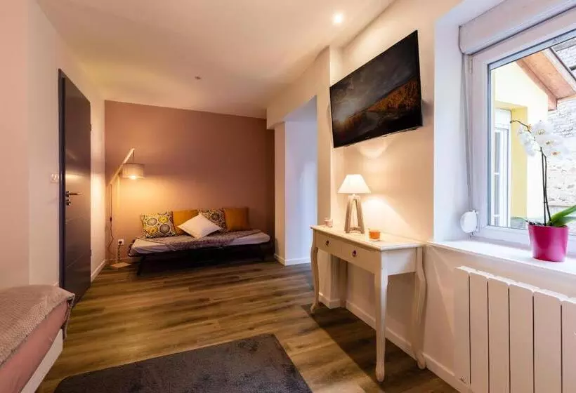 ベッドアンドブレックファースト Les Chambres De Clem