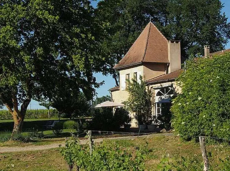 ベッドアンドブレックファースト Maison Des Quatre Saisons