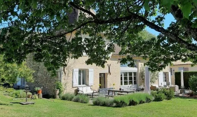 ベッドアンドブレックファースト Maison Des Quatre Saisons