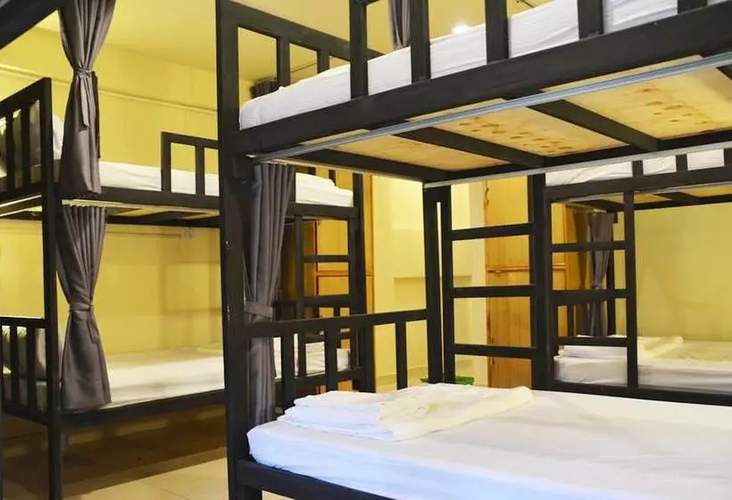 Chang Hostel