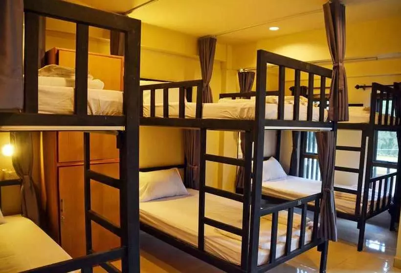 Chang Hostel