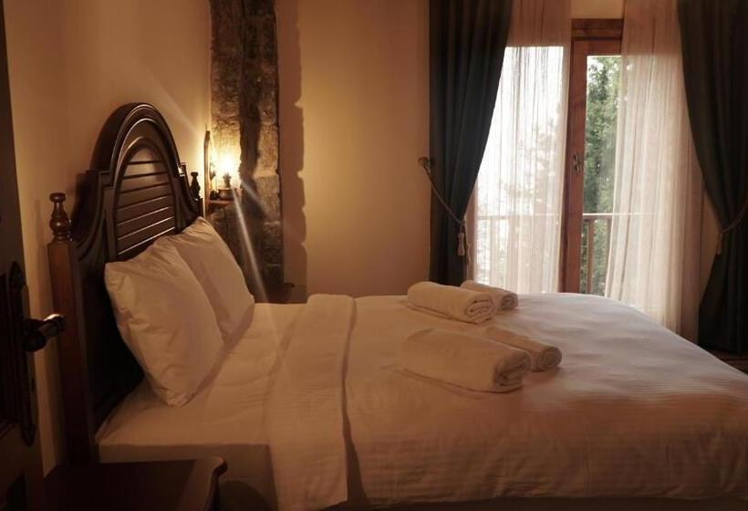 Foleya Mountain Resort Hotel & Villas