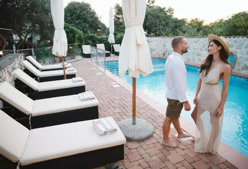 Heritage Hotel & Estate Raznjevica Dvori Ad 1307