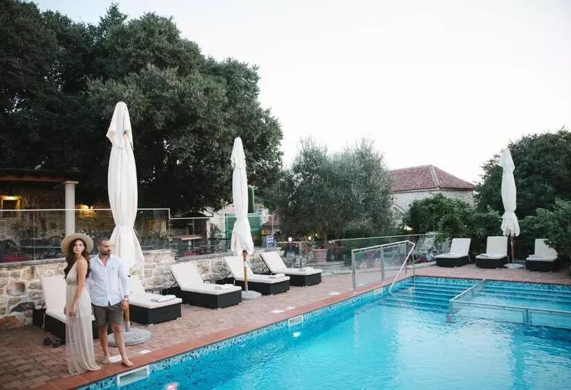 Heritage Hotel & Estate Raznjevica Dvori Ad 1307