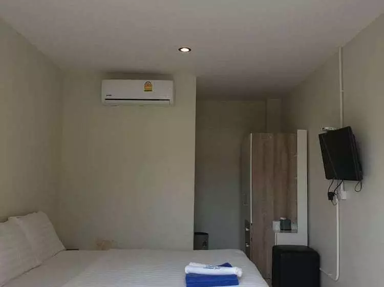 ホテル Andava Beach Resort @ Sichon
