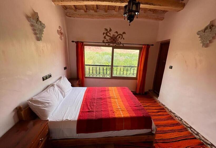 בית מלון כפרי Awayou