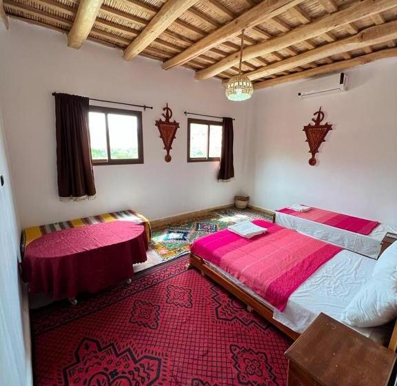 בית מלון כפרי Awayou