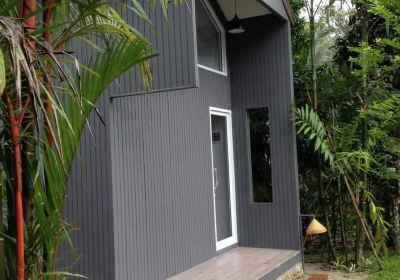 Hotelli Baan Rom Lom Yen