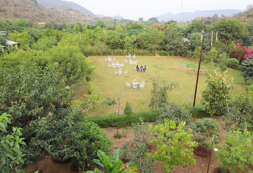 ホテル Sariska Farms & Adventure