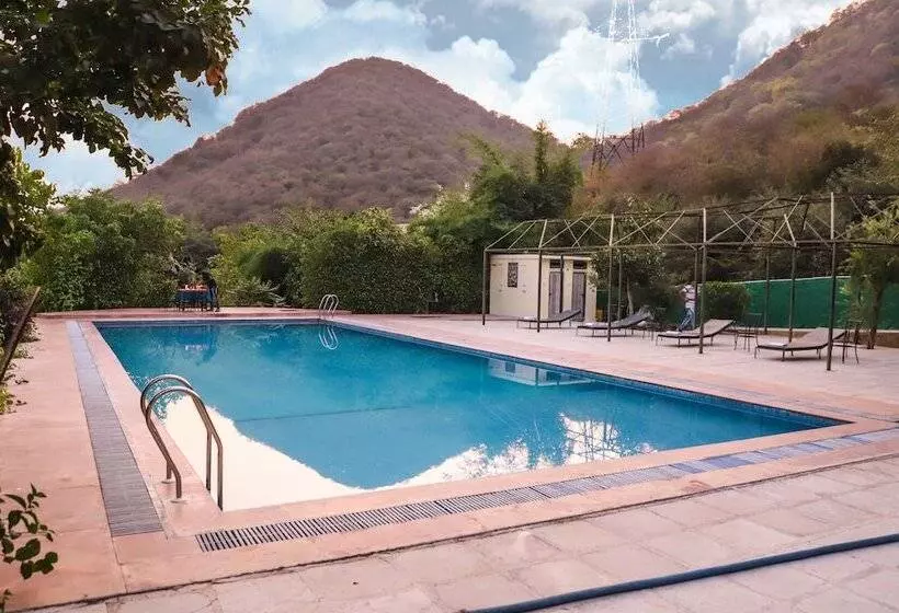 ホテル Sariska Farms & Adventure