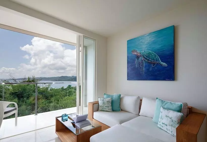 ホテル Bukit Pool Suites