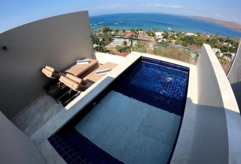 酒店 Bukit Pool Suites