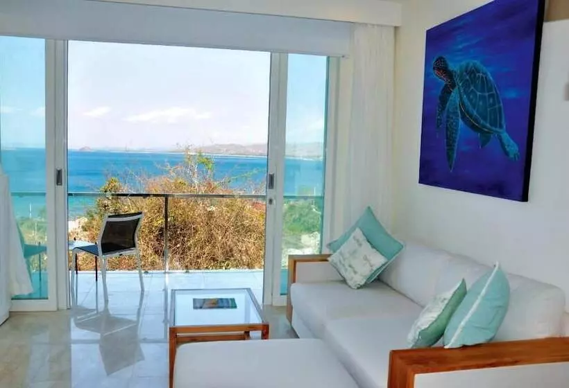 ホテル Bukit Pool Suites