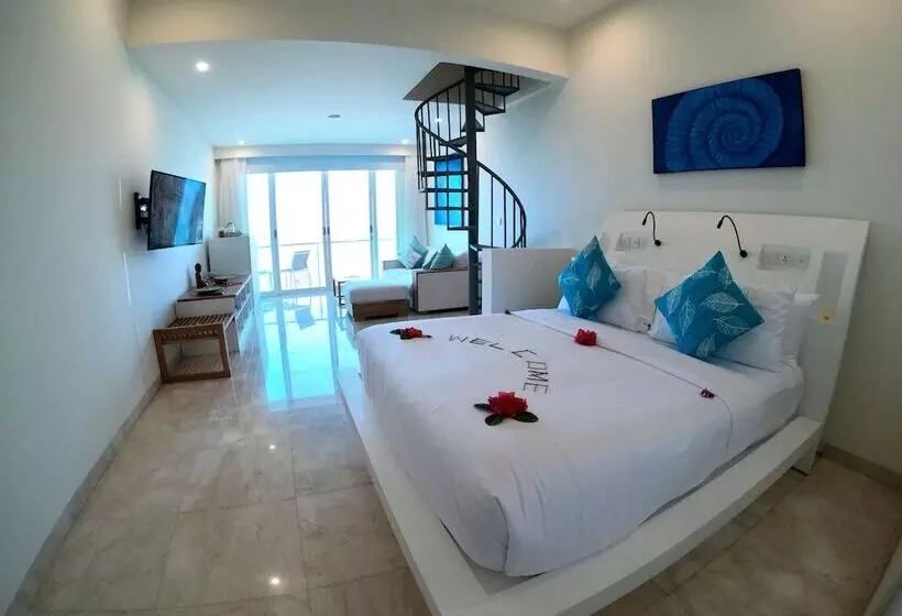 ホテル Bukit Pool Suites