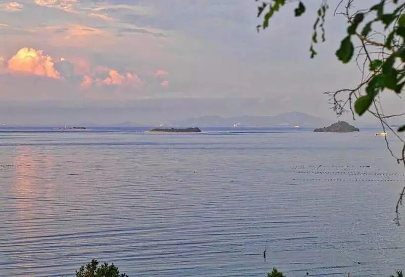 ホテル Bukit Pool Suites