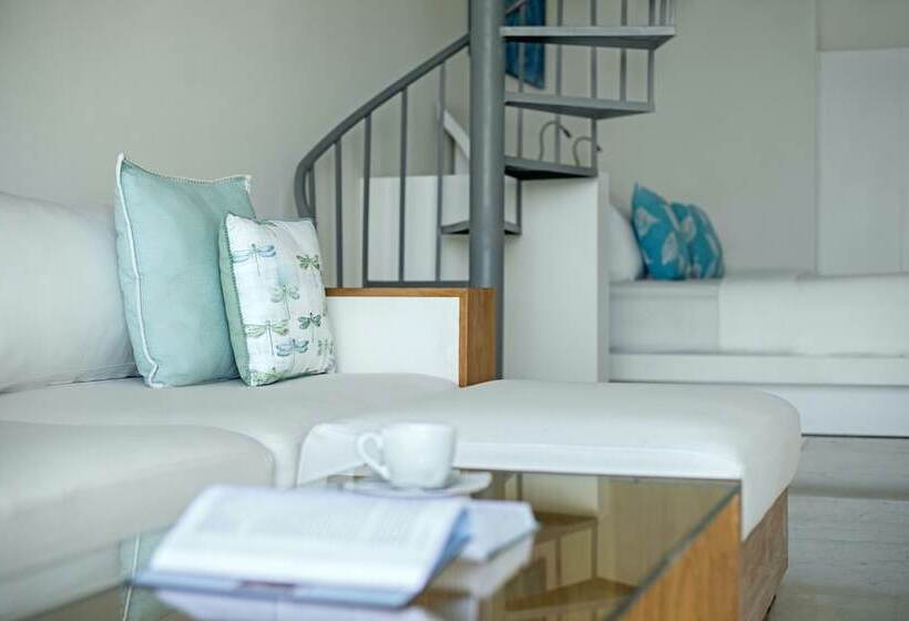 酒店 Bukit Pool Suites