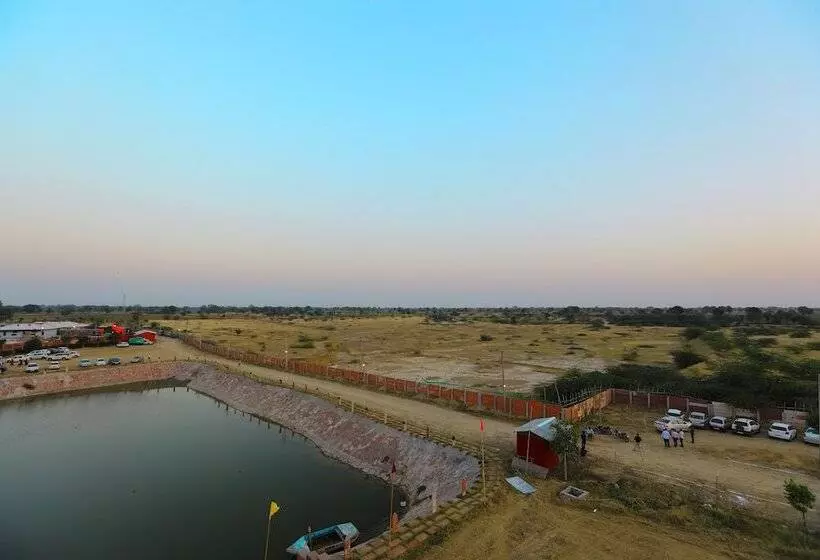 Hotelli Joy Adventure And Resort