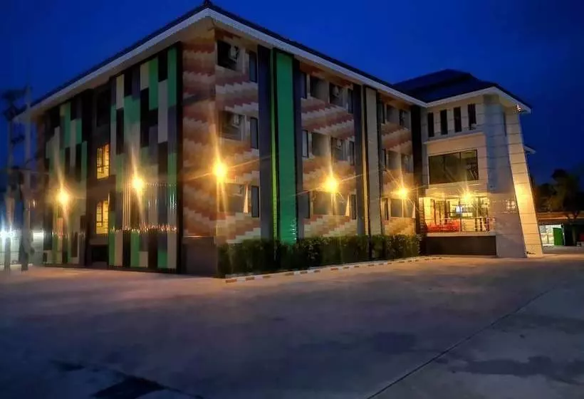 Hotelli Kansinee In Resort