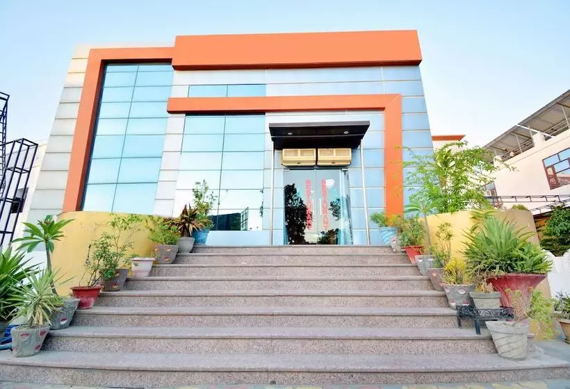 Hotelli Palace Plaza By Oyo Rooms