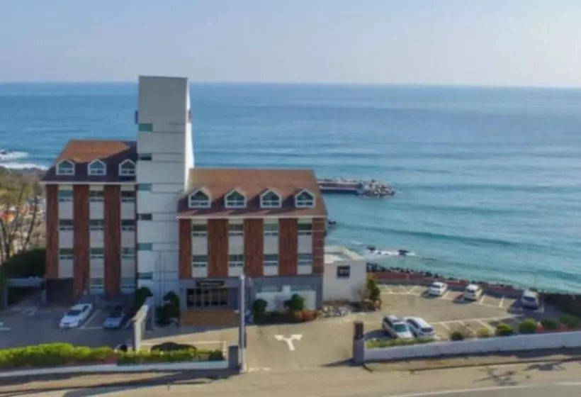 Prada Hotel & Pension