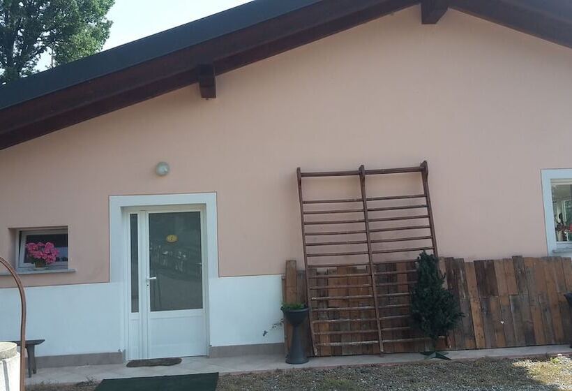 فندق ريفى Agriturismo Cascina Aurora