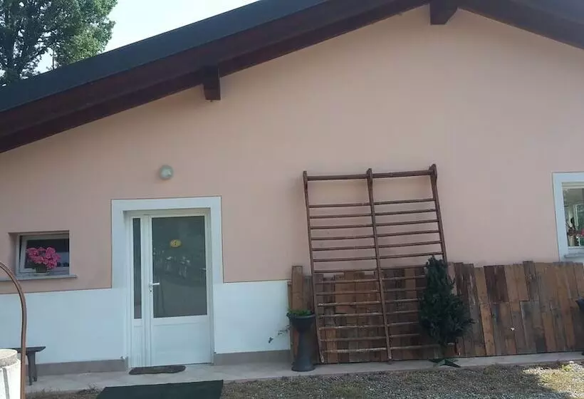 田舎風ホテル Agriturismo Cascina Aurora