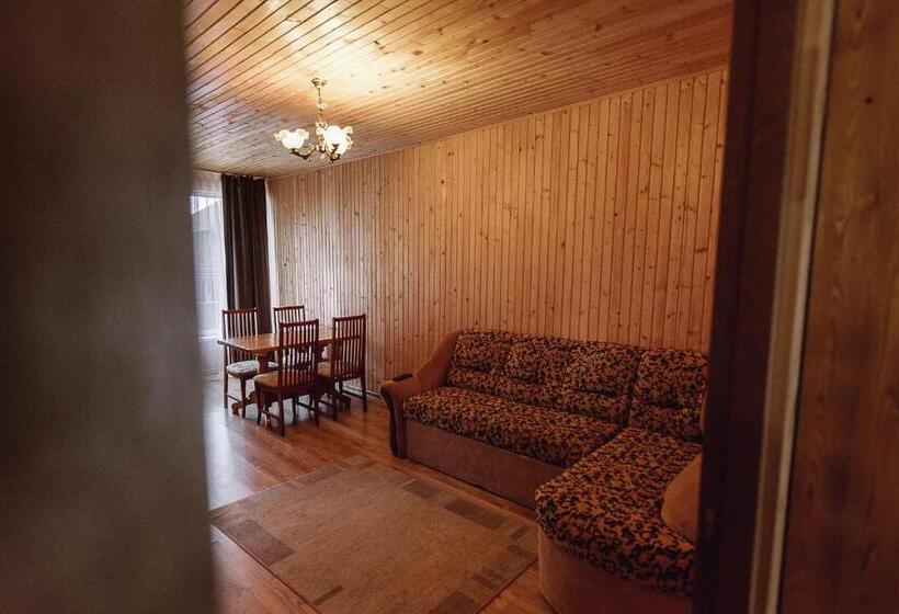 בית מלון כפרי Toga Cottage