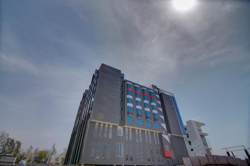 酒店 Townhouse Somani Tc