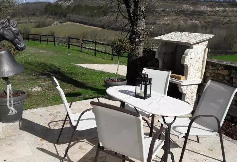 Le Domaine Des Terres Blanches