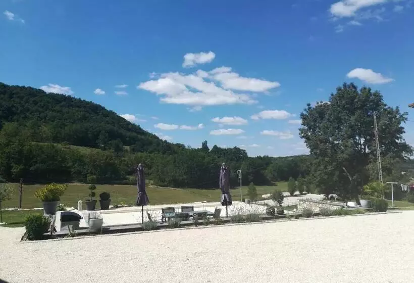 Le Domaine Des Terres Blanches