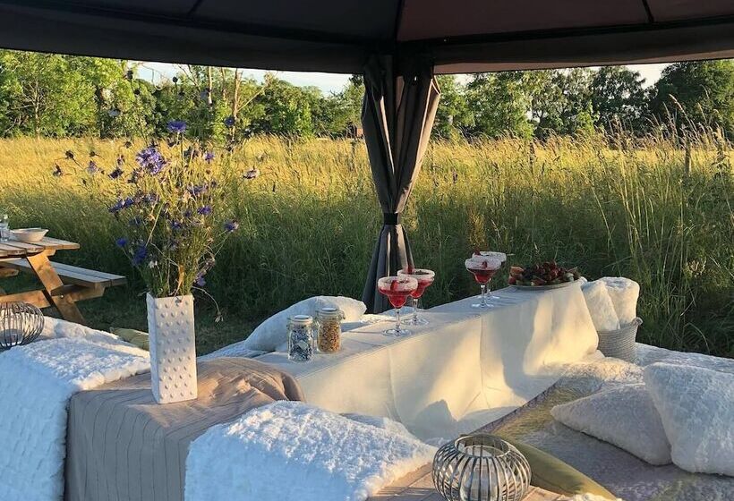 פנסיון Lugna Gården  Spa & Konferens