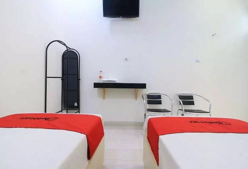 Majatalo Reddoorz Near Klaten Train Station